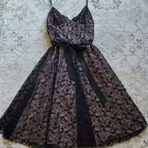 Betsy Johnson size 8 cocktail dress